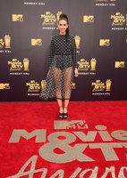 Alison Brie mug #G1565937