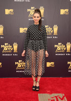 Alison Brie longsleeve t-shirt #3323851