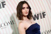 Alison Brie tote bag #G1565982