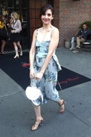 Alison Brie mug #G1565988