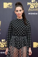 Alison Brie mug #G1566012