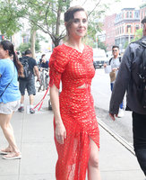 Alison Brie longsleeve t-shirt #3323928