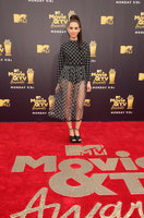 Alison Brie mug #G1566032