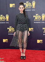 Alison Brie longsleeve t-shirt #3323947