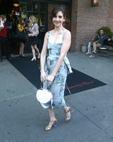 Alison Brie mug #G1566050