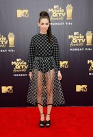 Alison Brie mug #G1566053