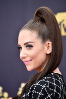 Alison Brie mug #G1605834