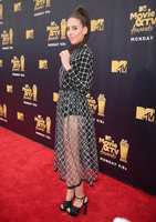 Alison Brie tote bag #G1605869