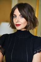 Alison Brie longsleeve t-shirt #3666915