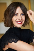 Alison Brie longsleeve t-shirt #3666925