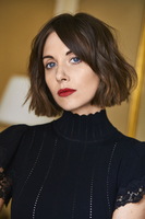Alison Brie longsleeve t-shirt #3666926