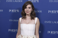 Alison Brie longsleeve t-shirt #3721176