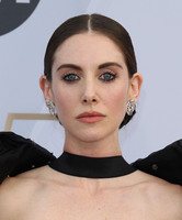 Alison Brie longsleeve t-shirt #3782266