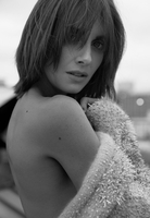 Alison Brie longsleeve t-shirt #3824272