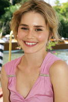 Alison Lohman Sweatshirt #2288593