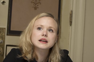Alison Pill Mouse Pad 2290920