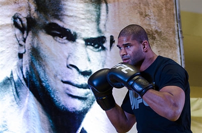 Alistair Overeem Mouse Pad 3513184
