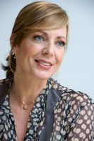 Allison Janney Sweatshirt #2275259