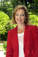 Allison Janney longsleeve t-shirt #2317462