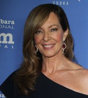 Allison Janney Sweatshirt #3080274