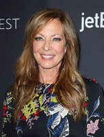 Allison Janney t-shirt #3206102