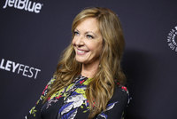 Allison Janney t-shirt #3206121