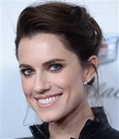 Allison Williams Longsleeve T-shirt #3030272