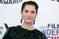 Allison Williams longsleeve t-shirt #3184416