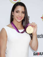 Aly Raisman magic mug #G947634