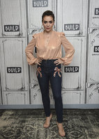 Alyssa Milano Longsleeve T-shirt #3716549