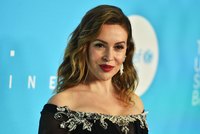 Alyssa Milano Longsleeve T-shirt #3716923