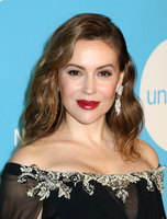 Alyssa Milano t-shirt #3717101