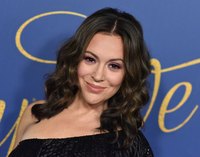 Alyssa Milano Sweatshirt #3780004