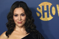 Alyssa Milano Longsleeve T-shirt #3780038