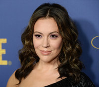 Alyssa Milano Longsleeve T-shirt #3780069