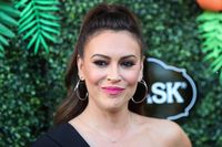 Alyssa Milano Longsleeve T-shirt #3842063