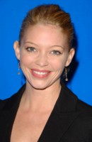 Amanda Detmer mug #G239103