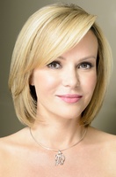 Amanda Holden Longsleeve T-shirt #2300814