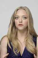 Amanda Seyfried longsleeve t-shirt #2288395