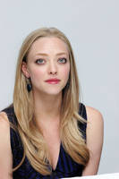 Amanda Seyfried mug #G624484