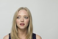 Amanda Seyfried longsleeve t-shirt #2288409