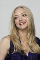 Amanda Seyfried longsleeve t-shirt #2288460
