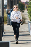 Amanda Seyfried Sweatshirt #2943826