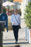 Amanda Seyfried Sweatshirt #2943840