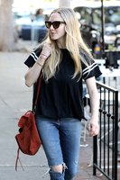 Amanda Seyfried Longsleeve T-shirt #3069488