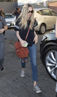 Amanda Seyfried Longsleeve T-shirt #3069498