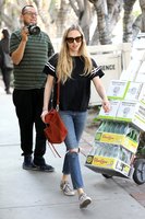 Amanda Seyfried Longsleeve T-shirt #3069508