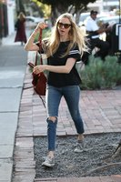Amanda Seyfried Sweatshirt #3069513
