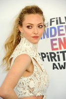 Amanda Seyfried Longsleeve T-shirt #3122306