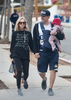 Amanda Seyfried Longsleeve T-shirt #3171356